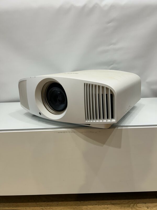 (Pre- Owned) Sony Projector VPL-VW520ES